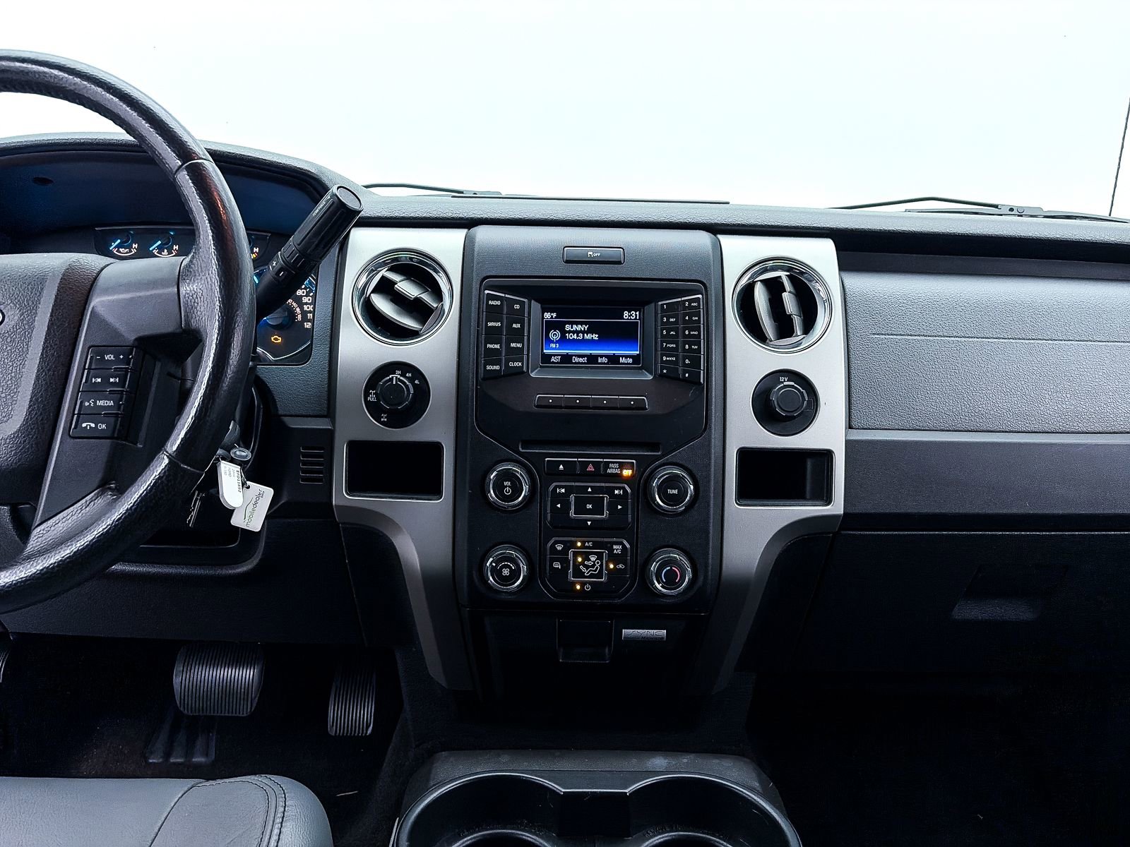 Used 2014 Ford F150 XLT w/ XLT Chrome Package image 3