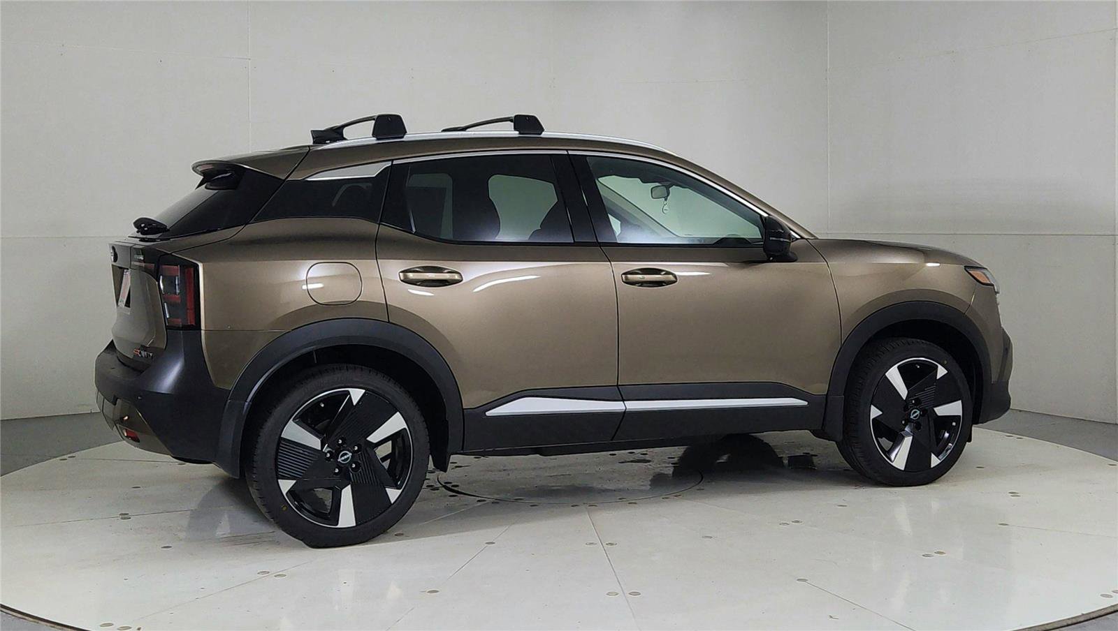 New 2026 Nissan Kicks SR w/ Cold Weather Package image 7