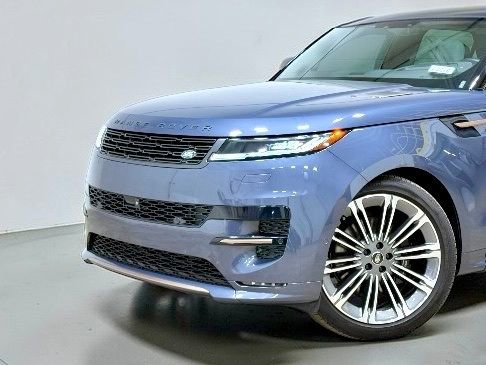 Used 2025 Land Rover Range Rover Sport Dynamic SE AWD/4WD image 3