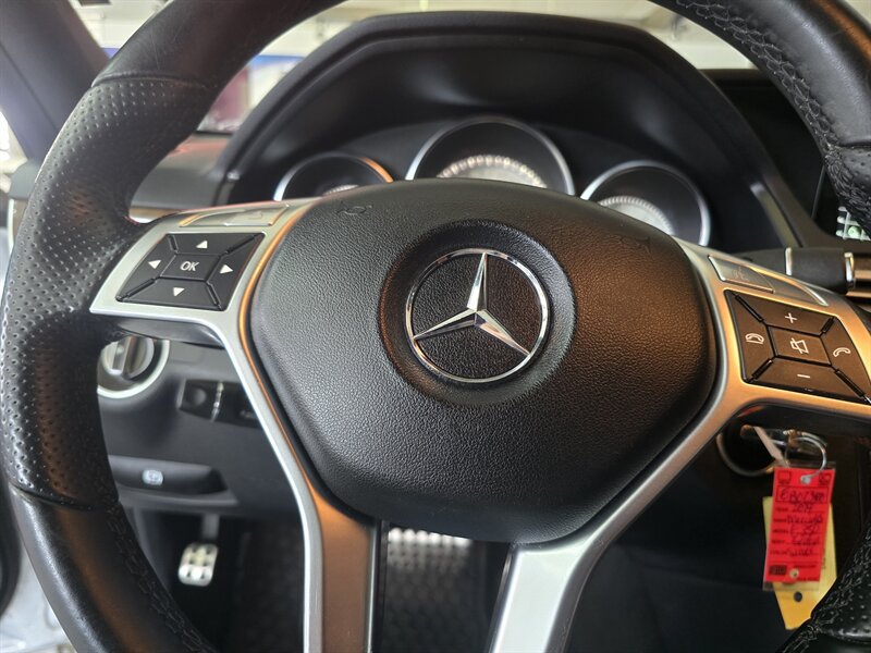 Used 2014 Mercedes-Benz E 350 4MATIC Sedan image 21