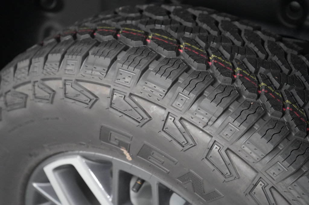 New 2026 Jeep Wrangler Unlimited Sahara AWD/4WD image 32