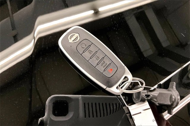 New 2025 Nissan Pathfinder Platinum w/ Lighting Package (N93) image 13