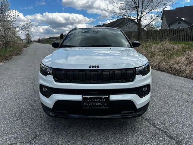 Used 2022 Jeep Compass Latitude w/ Convenience Group FWD image 2