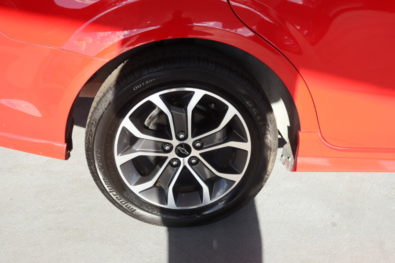 Used 2020 Chevrolet Sonic LT w/ RS Package image 5