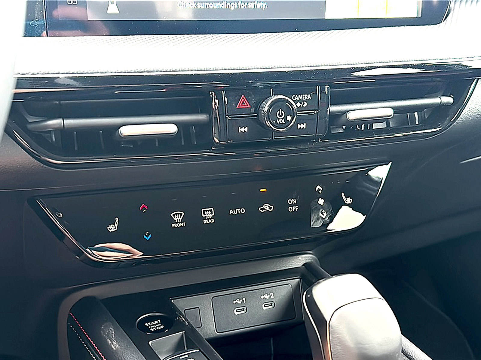 New 2026 Nissan Kicks SR w/ Cold Weather Package FWD image 23