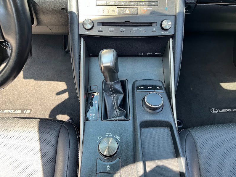 Used 2019 Lexus IS 300 image 18