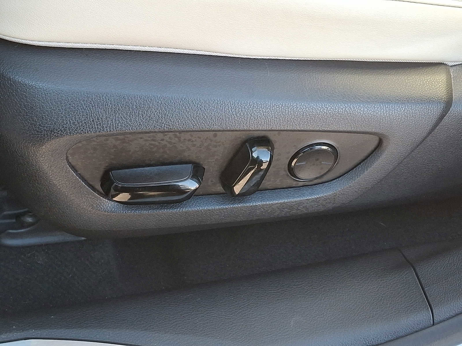 Used 2024 Lexus RX 350 Premium w/ Accessory Package (Z1) image 10