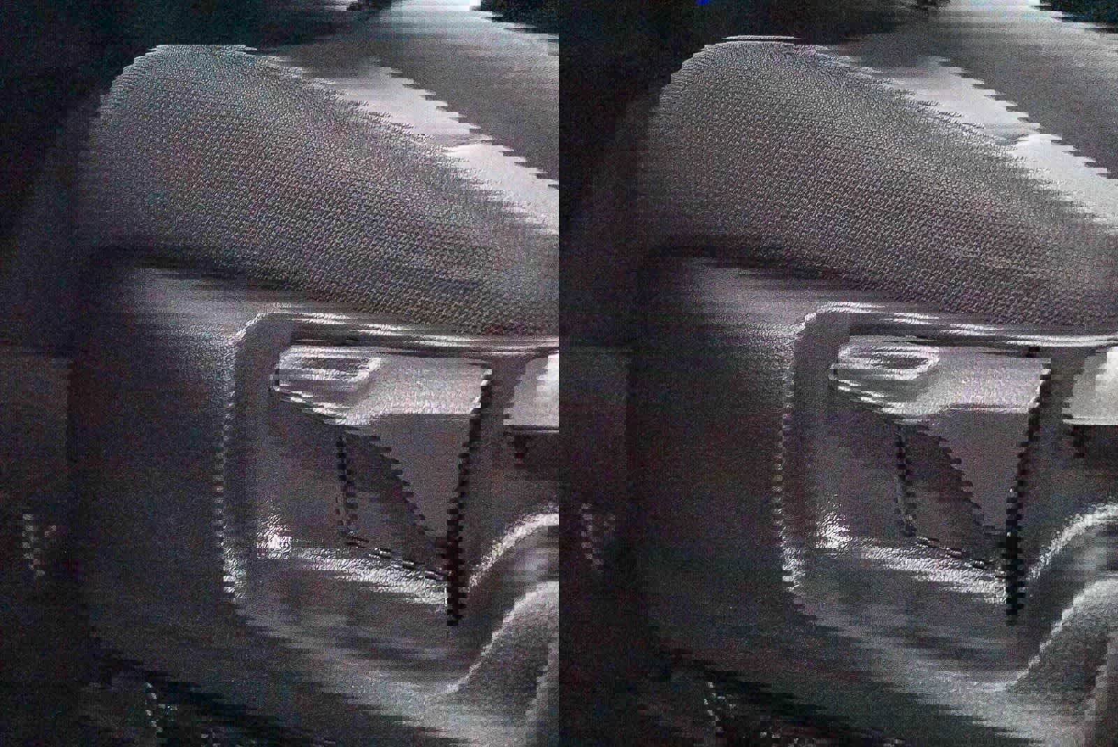 Certified 2025 Toyota Corolla Cross LE FWD image 22