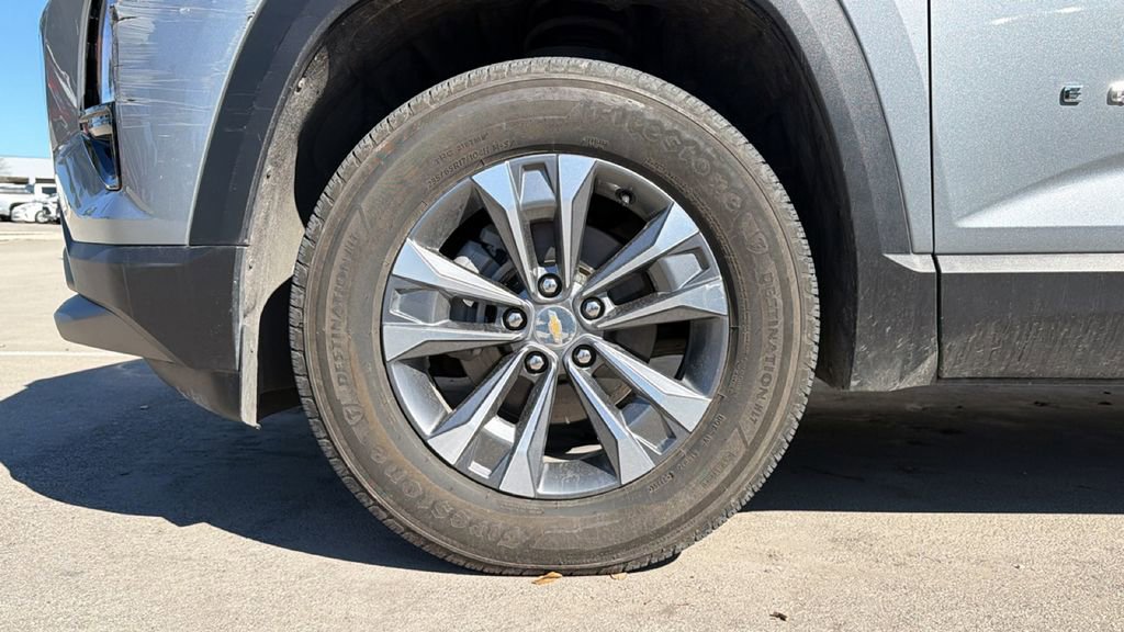 Used 2026 Chevrolet Equinox LT w/ Safety and Technology Package image 10