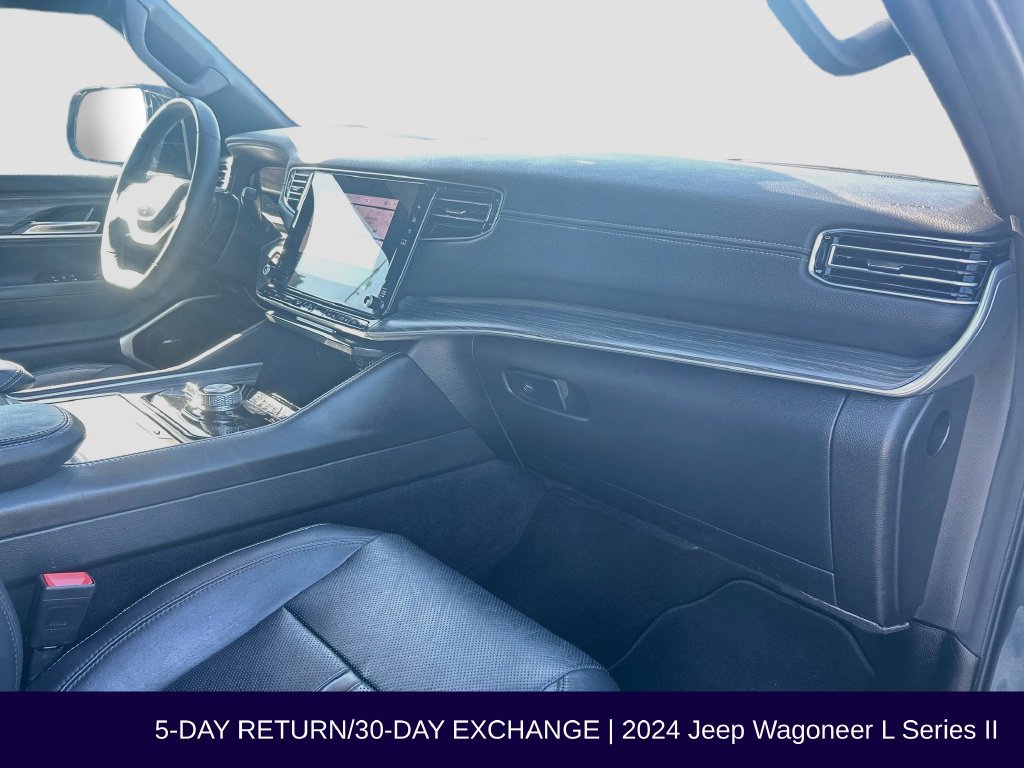 Used 2024 Jeep Wagoneer L Series II AWD/4WD image 35