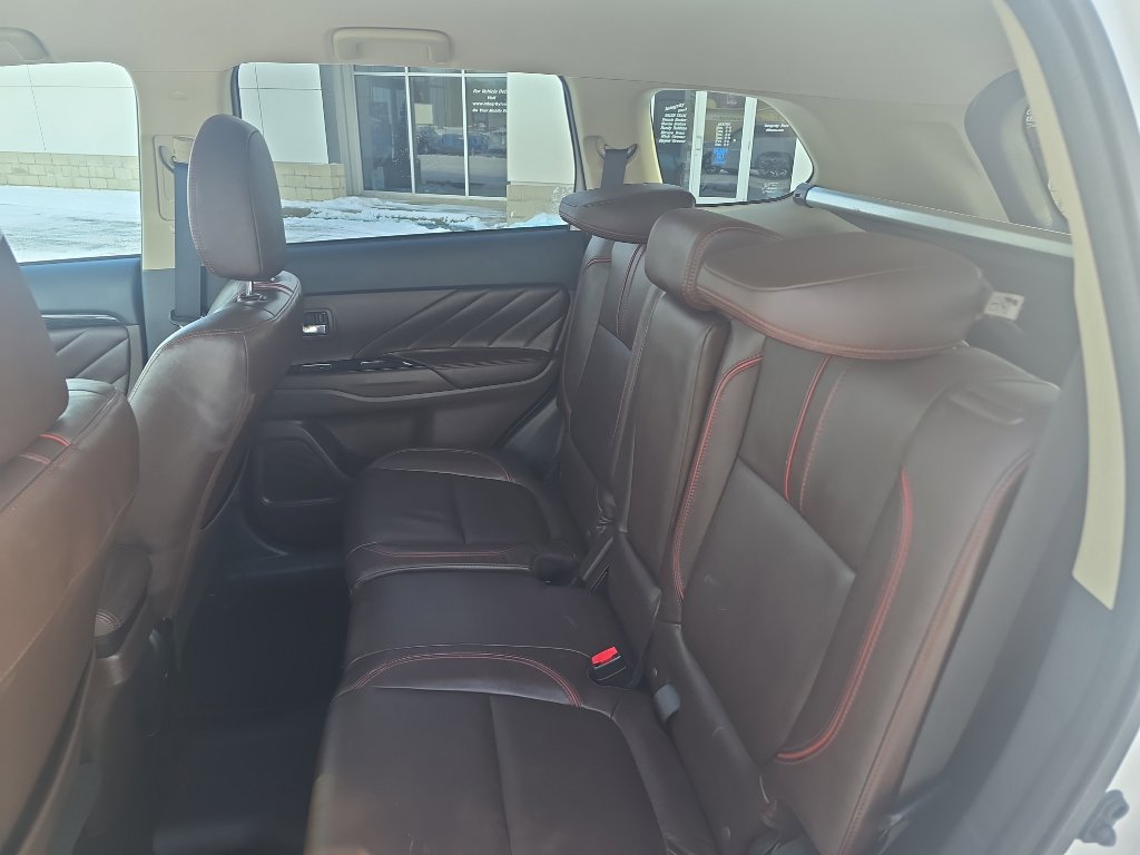 Used 2018 Mitsubishi Outlander SEL image 12