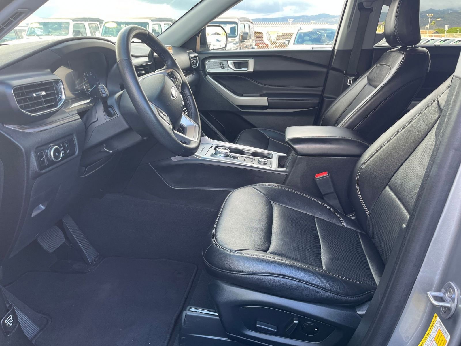 Used 2024 Ford Explorer Limited image 25