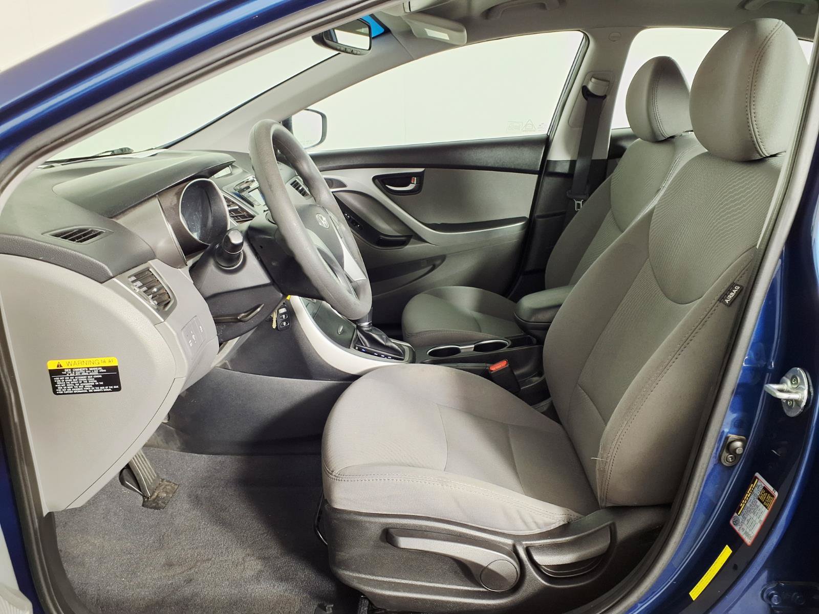 Used 2015 Hyundai Elantra SE FWD image 18
