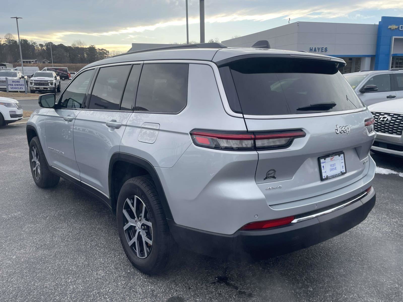 Used 2025 Jeep Grand Cherokee L Limited w/ Trailer Tow Package image 4