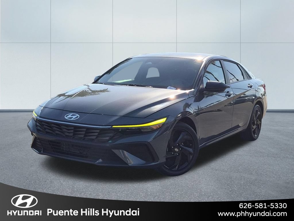 Used 2026 Hyundai Elantra SEL FWD image 1