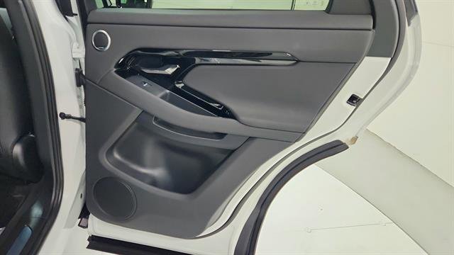 Used 2024 Land Rover Range Rover Evoque Dynamic SE image 28