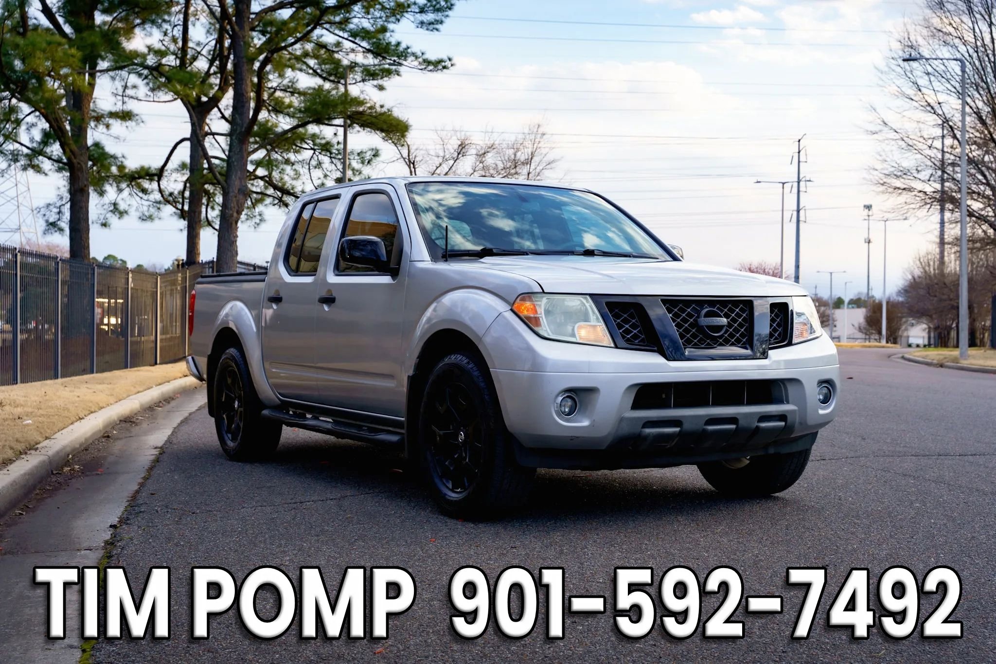Used 2020 Nissan Frontier SV w/ Midnight Edition Floor Mats image 4