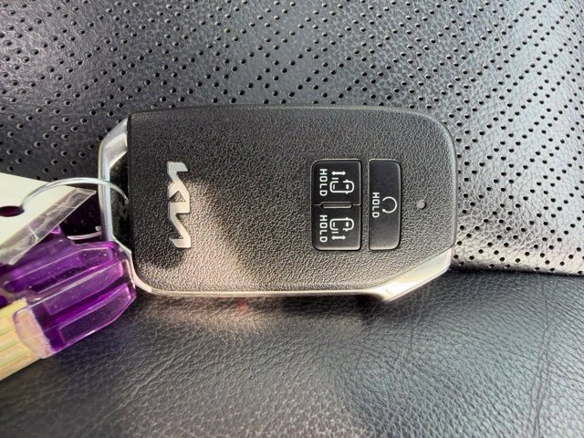 Certified 2022 Kia Carnival SX Prestige FWD image 43