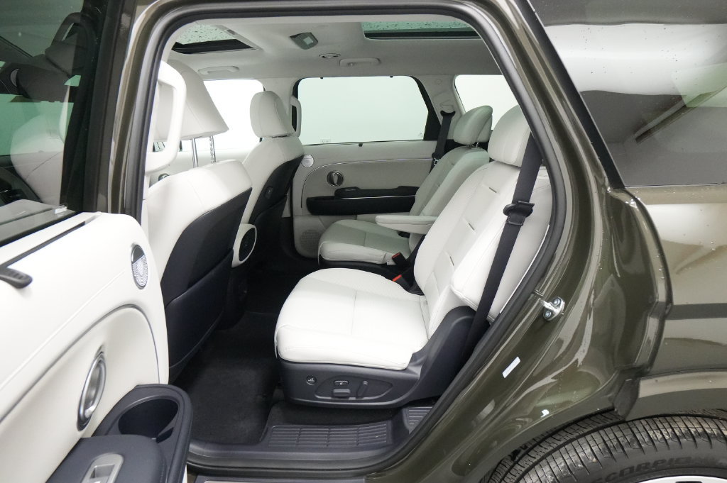Used 2026 Hyundai Palisade Calligraphy AWD/4WD image 24
