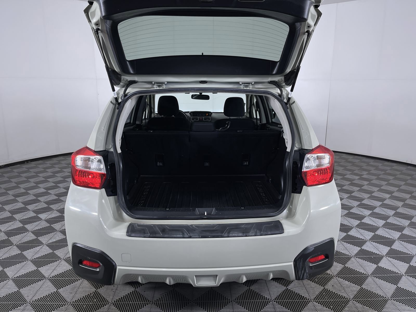 Used 2015 Subaru Crosstrek 2.0i Premium AWD/4WD image 23