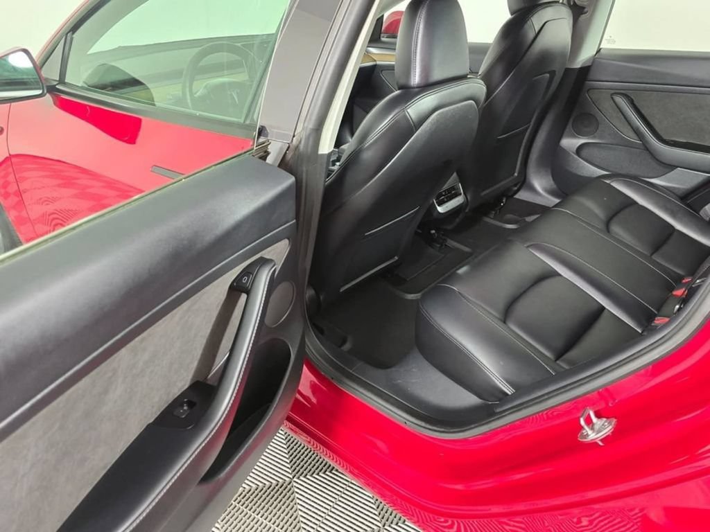 Used 2023 Tesla Model 3 Standard Range RWD image 17