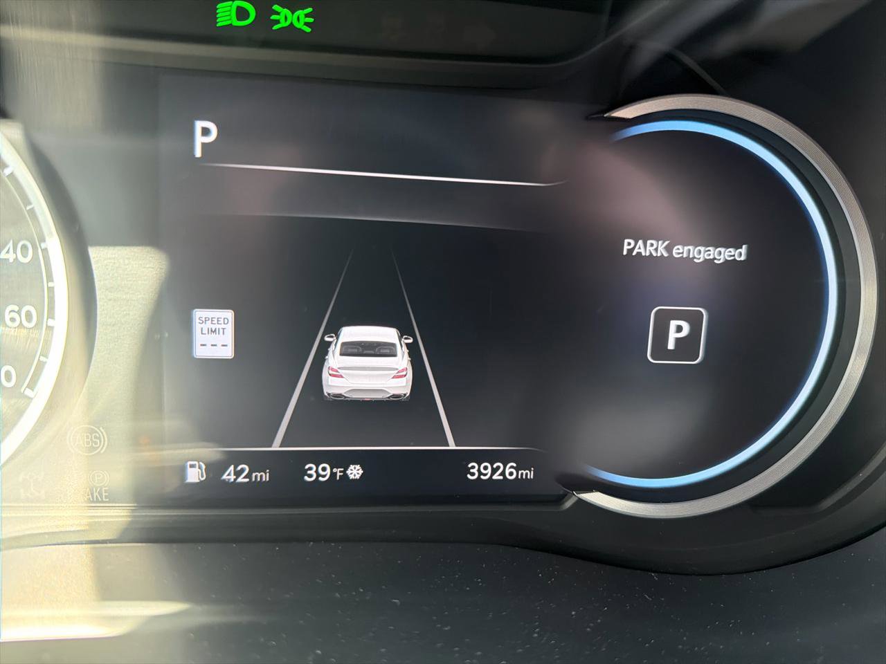 Used 2024 Genesis G70 2.5T image 28