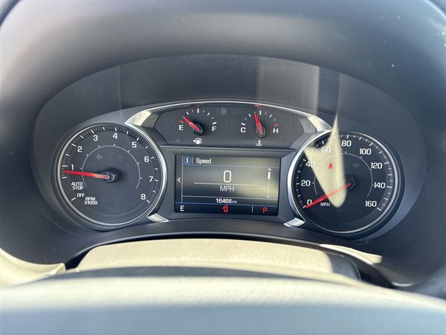 Used 2024 GMC Terrain SLE w/ Driver Convenience Package FWD image 11