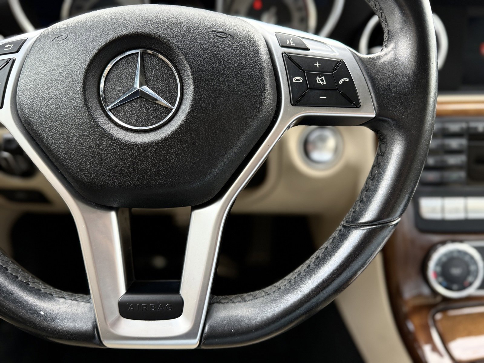 Used 2016 Mercedes-Benz SLK 300 image 21