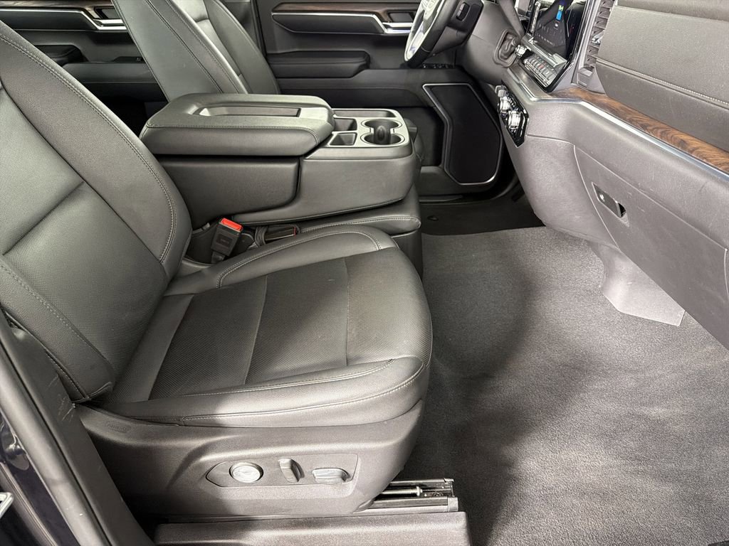 Used 2025 GMC Sierra 1500 SLT image 11