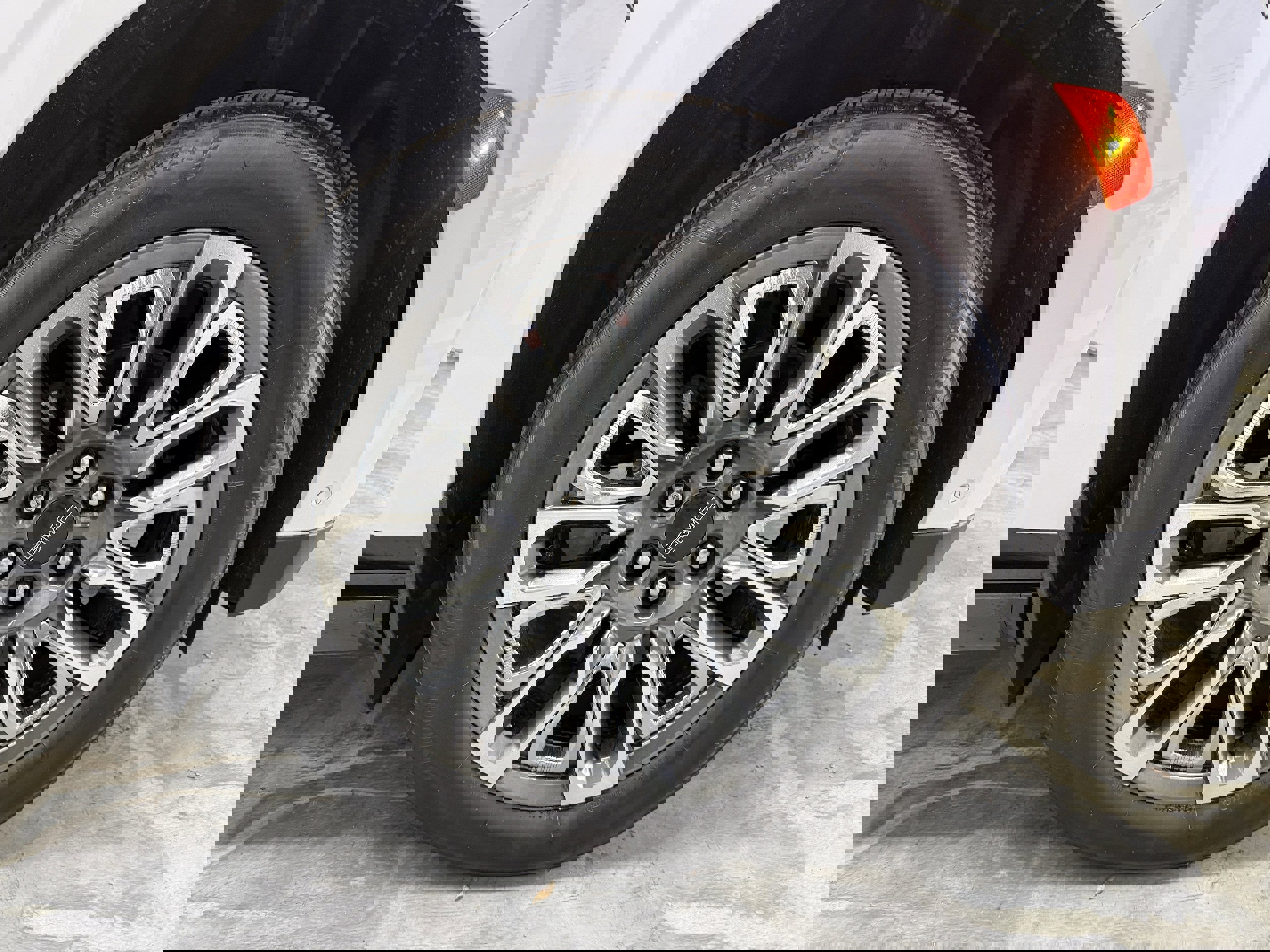 Used 2023 GMC Yukon XL Denali Ultimate w/ LPO, Floor Liner Package image 38