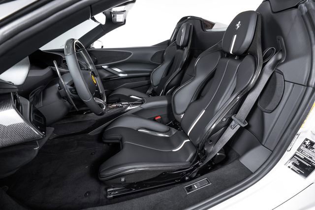 Used 2023 Ferrari SF90 Spider AWD/4WD image 4
