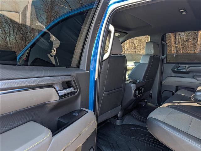 Used 2022 Chevrolet Silverado 1500 ZR2 w/ Technology Package image 25