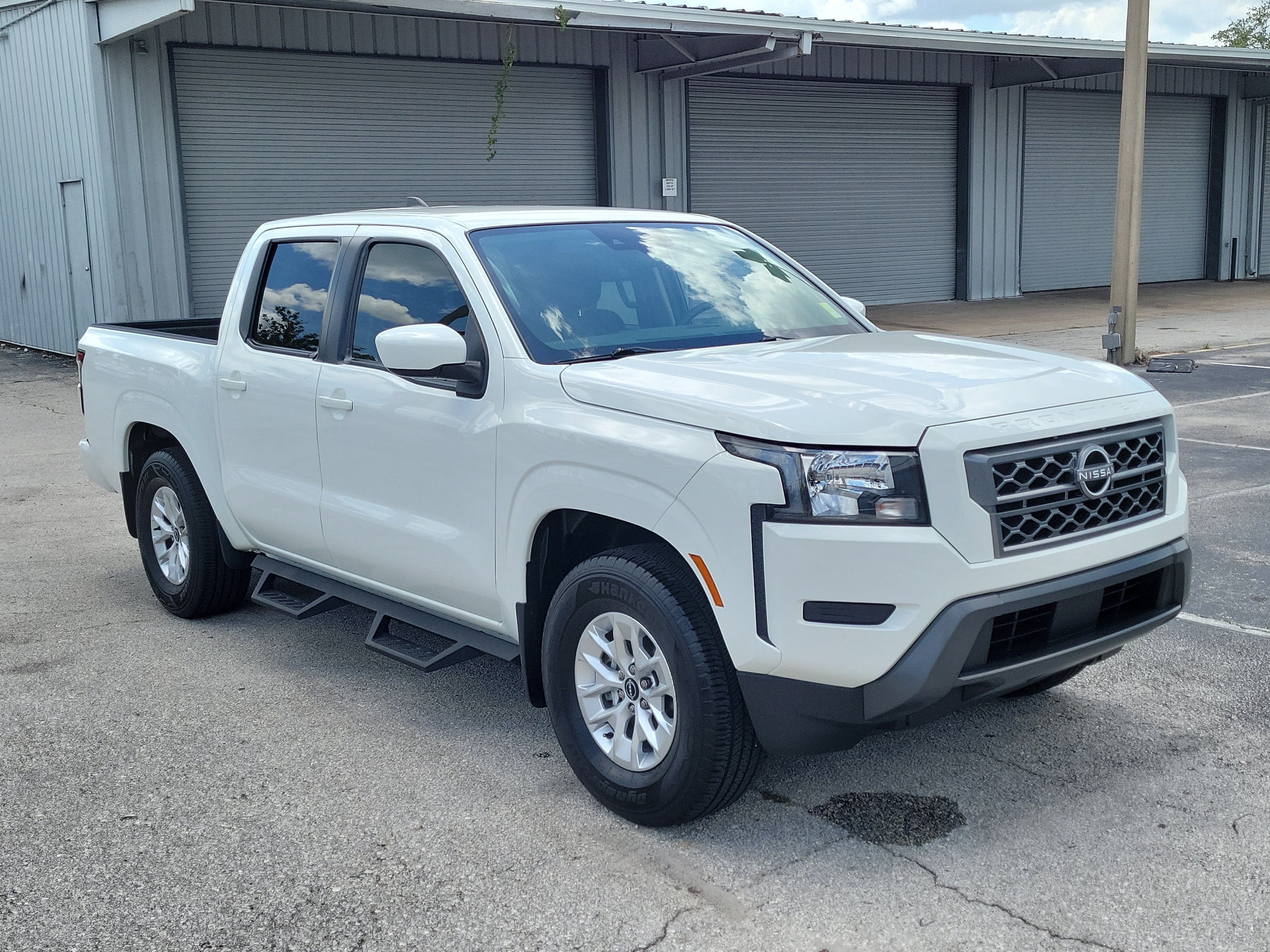 Certified 2024 Nissan Frontier SV w/ Technology Package RWD image 3