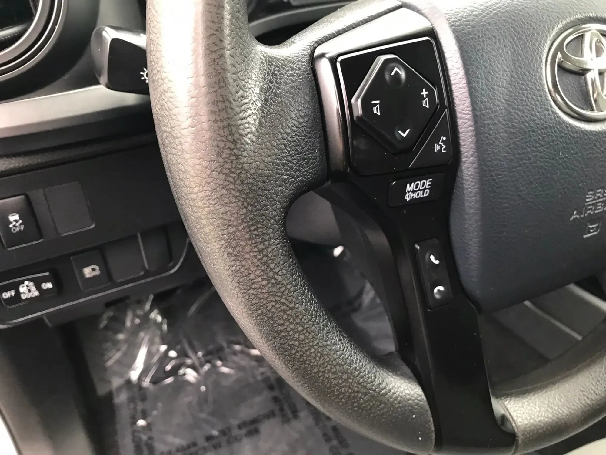 Used 2020 Toyota Tacoma SR w/ SX Package AWD/4WD image 16