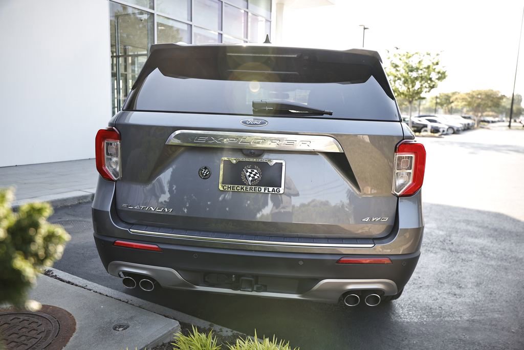 Used 2022 Ford Explorer Platinum w/ Equipment Group 601A AWD/4WD image 9