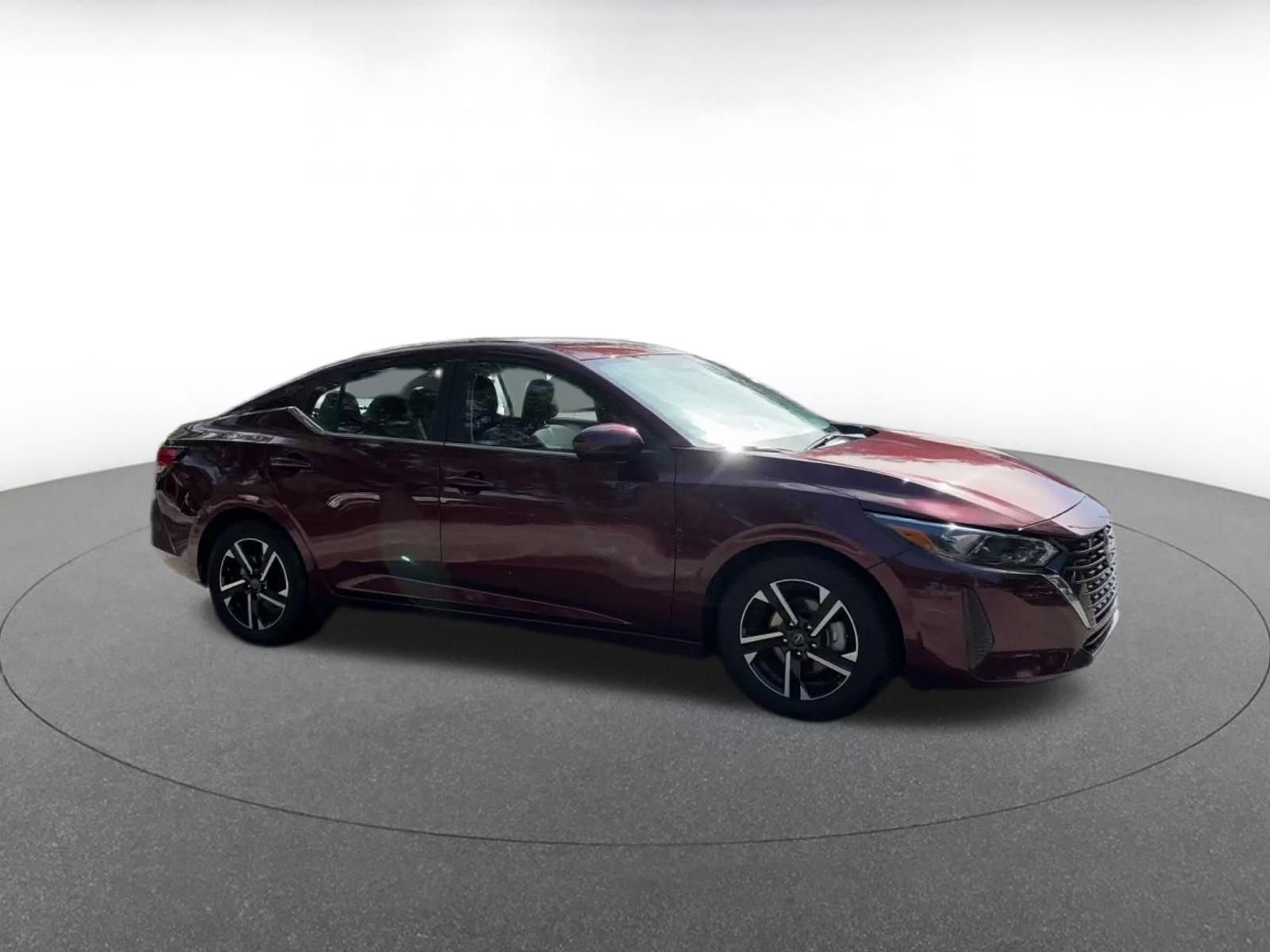 Used 2025 Nissan Sentra SV FWD image 2