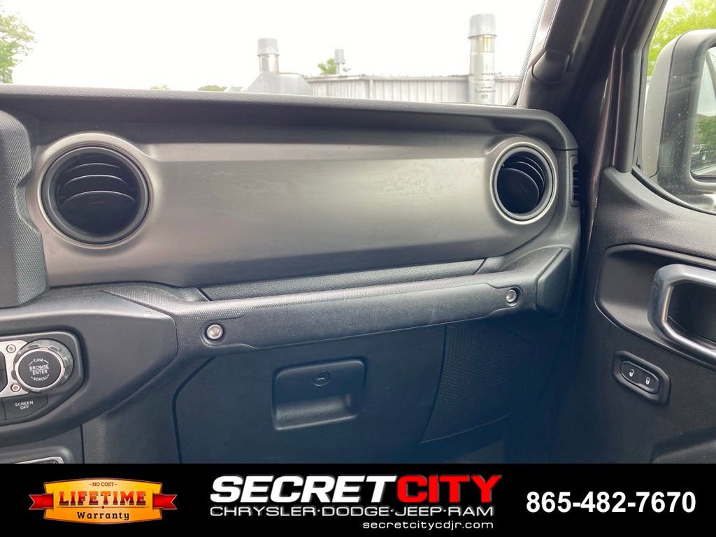 Used 2023 Jeep Gladiator Sport AWD/4WD image 14
