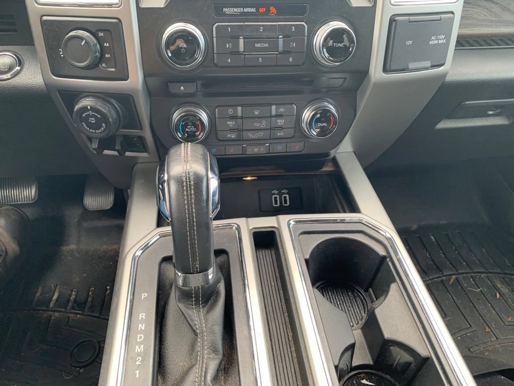 Used 2016 Ford F150 Lariat w/ Equipment Group 502A Luxury AWD/4WD image 8