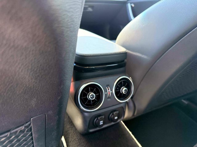 Used 2019 Kia Stinger AWD/4WD image 13