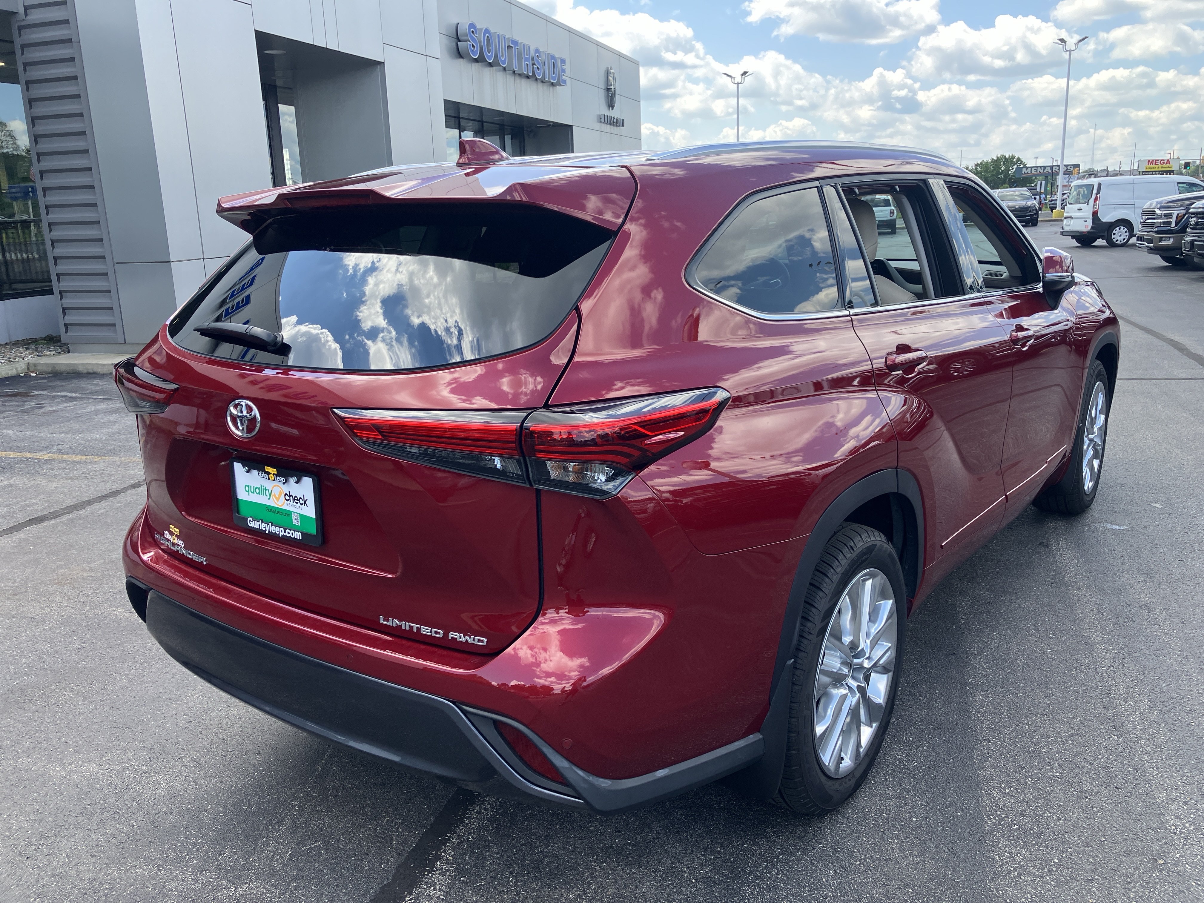 Used 2020 Toyota Highlander Limited AWD/4WD image 7