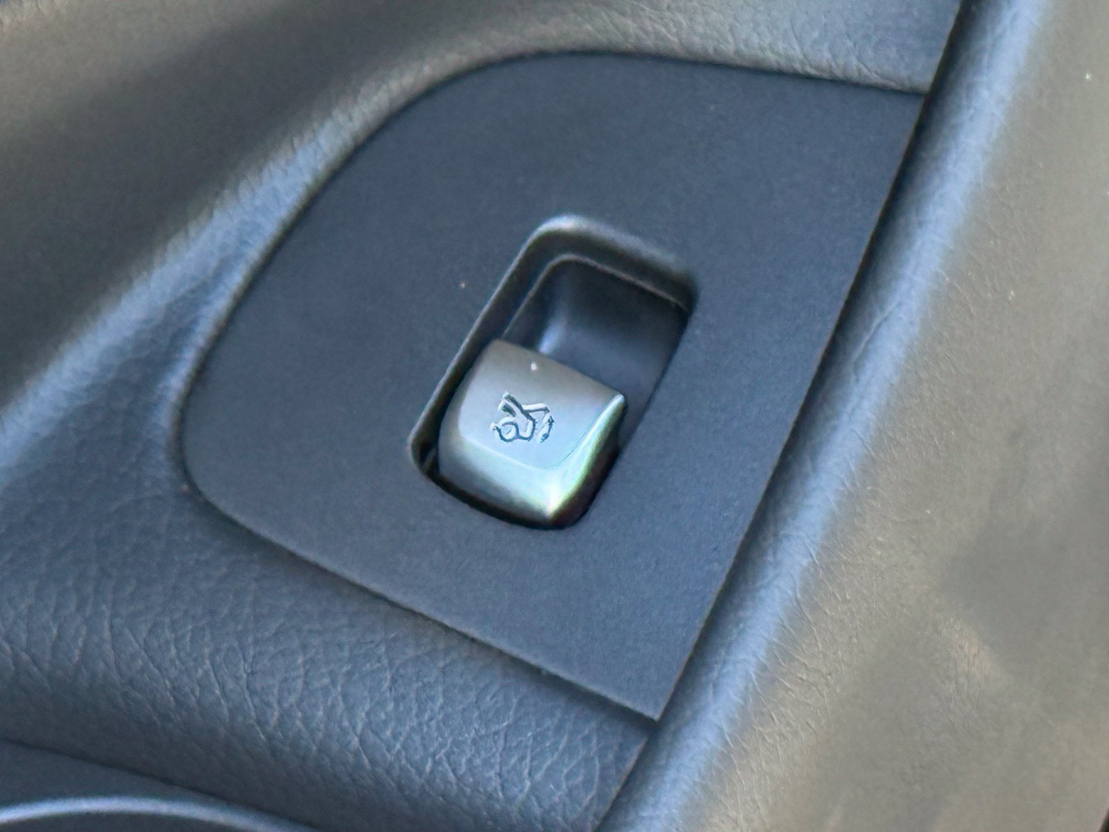 Used 2023 Mercedes-Benz E 350 Sedan image 23