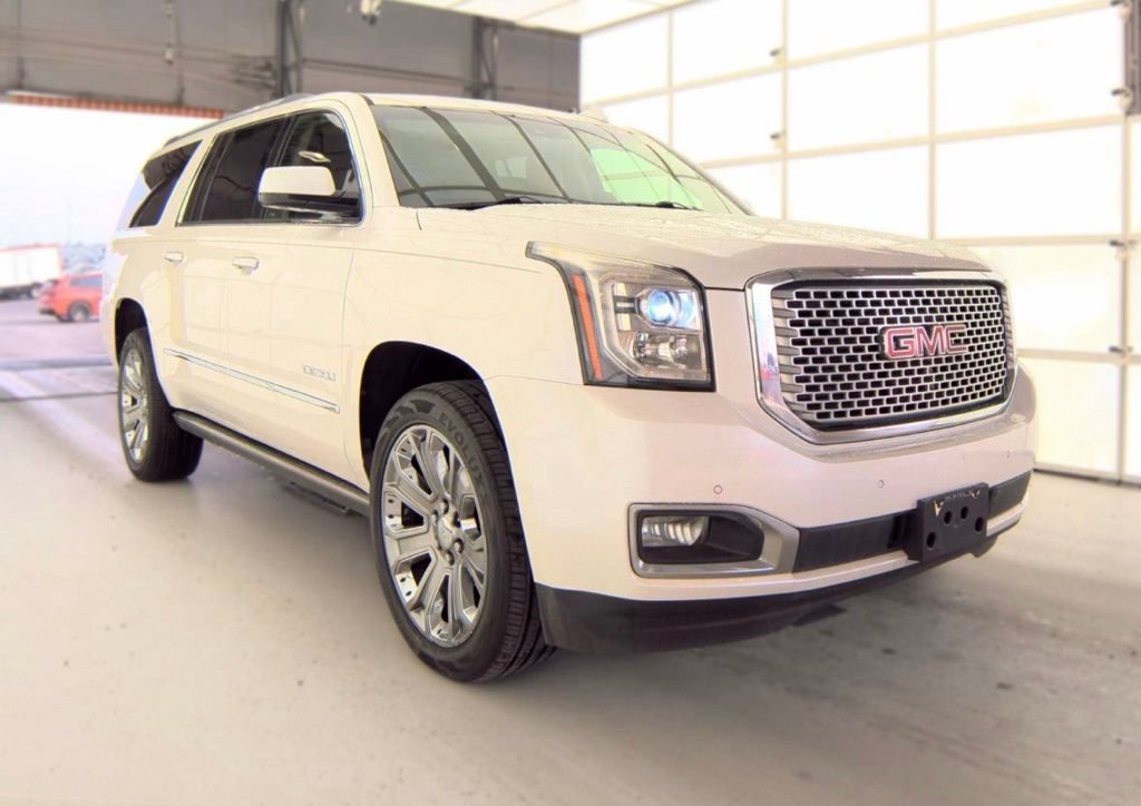 Used 2017 GMC Yukon XL Denali w/ Open Road Package AWD/4WD image 3