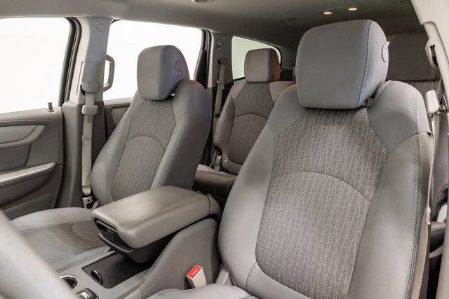 Used 2017 Chevrolet Traverse LS FWD image 9