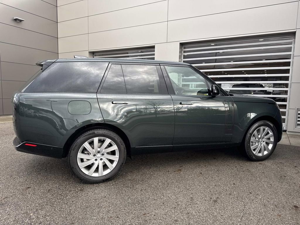 New 2025 Land Rover Range Rover SE AWD/4WD image 7