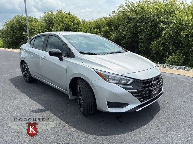 New 2025 Nissan Versa SR w/ Trunk Package