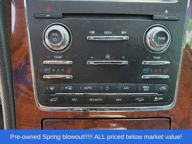 Used 2016 Lincoln Navigator Select AWD/4WD image 30