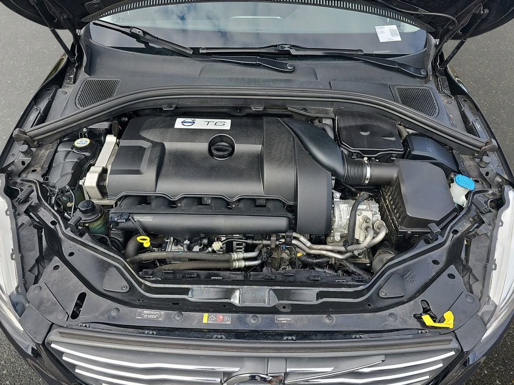 Used 2015 Volvo XC60 T6 AWD/4WD image 32