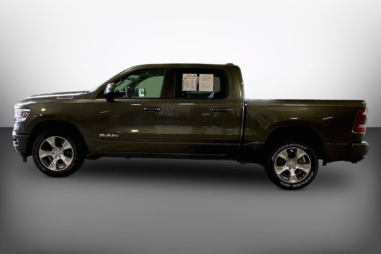 Used 2024 RAM 1500 Laramie AWD/4WD image 5