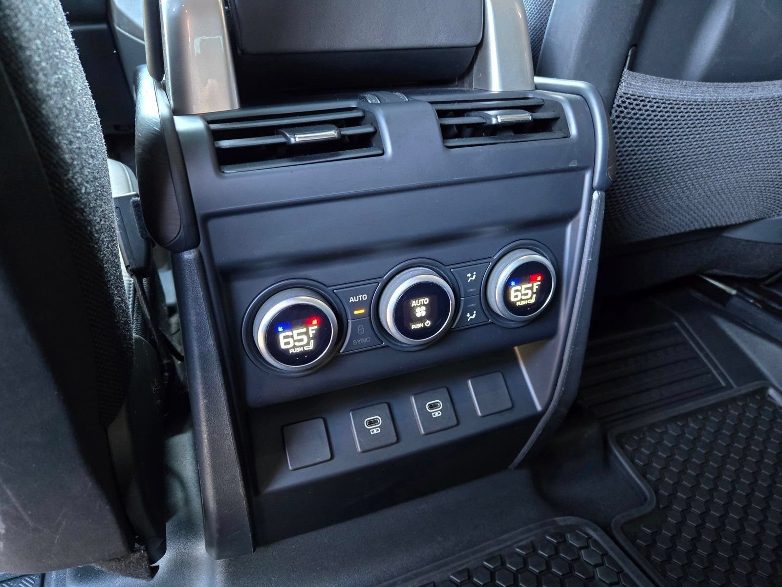 Used 2024 Land Rover Defender 130 X AWD/4WD image 12