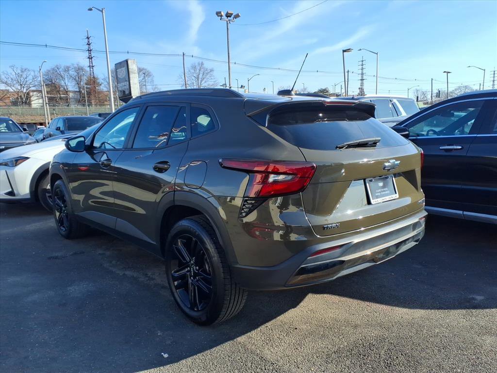 Used 2024 Chevrolet Trax ACTIV w/ Sunroof Package image 7